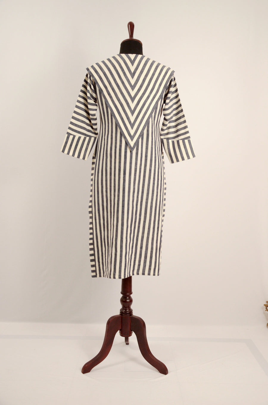 Highly Tailored Striped Cotton Kurta