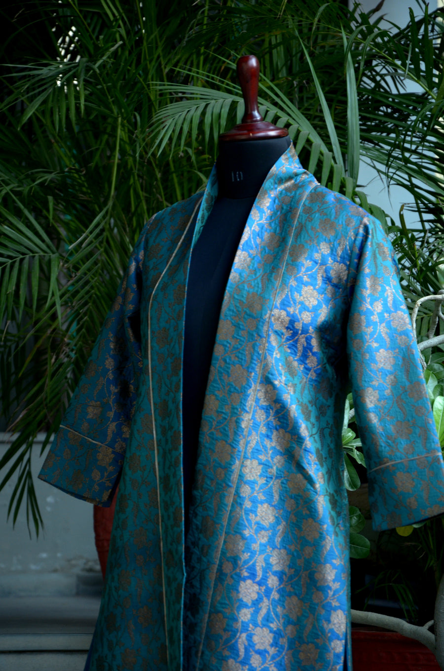 Tropical Blue Woven Kinkhab Brocade Benarasi Silk Cape