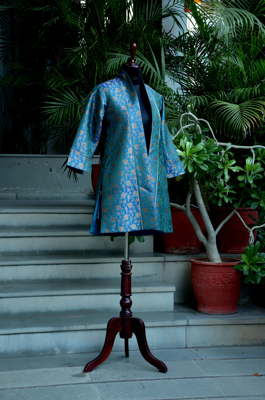 Tropical Blue Woven Kinkhab Brocade Benarasi Silk Cape