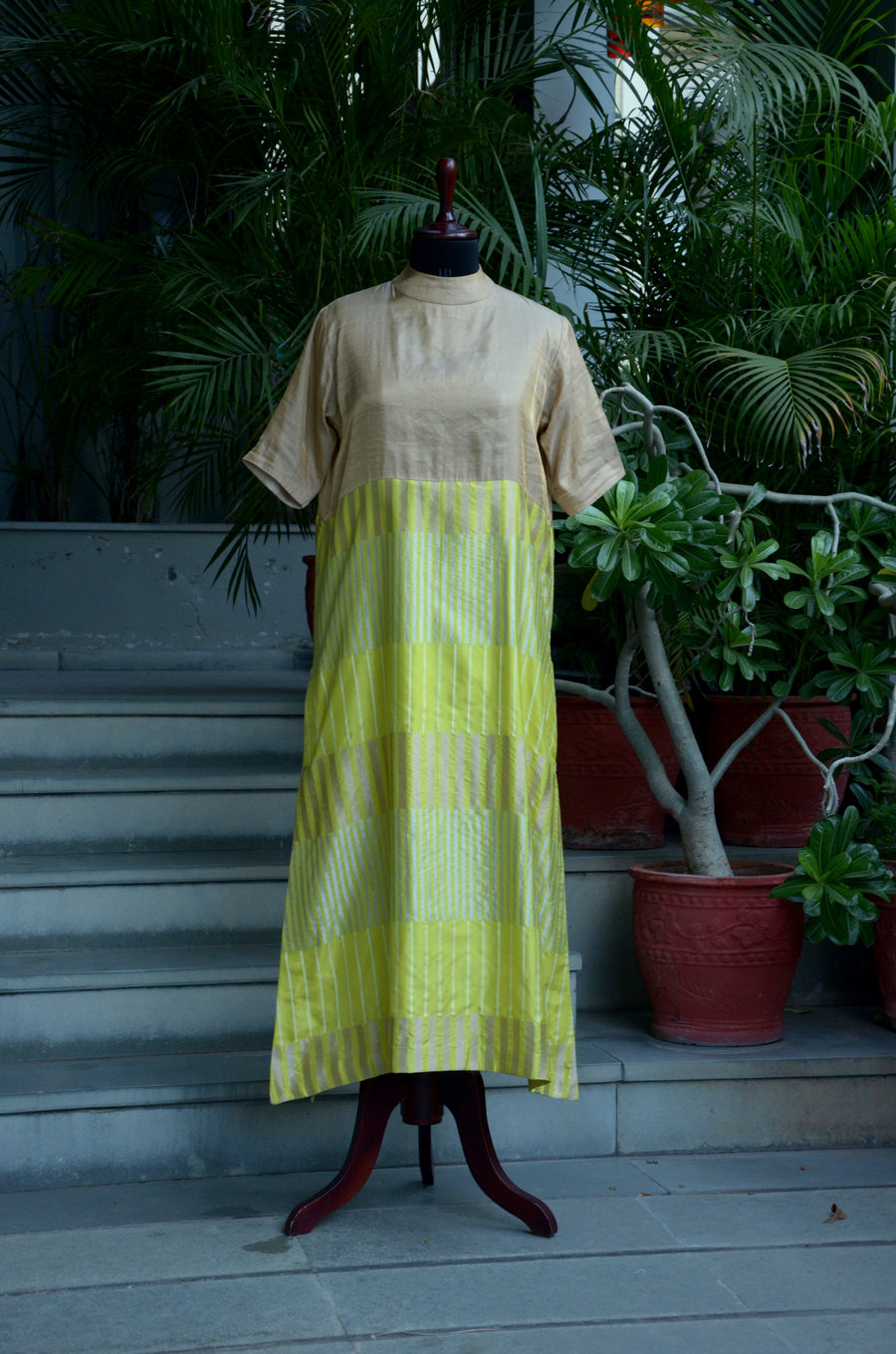 Bright Chartreuse & Pure Gold Zari Tissue Handloom Benarasi Silk Kurta